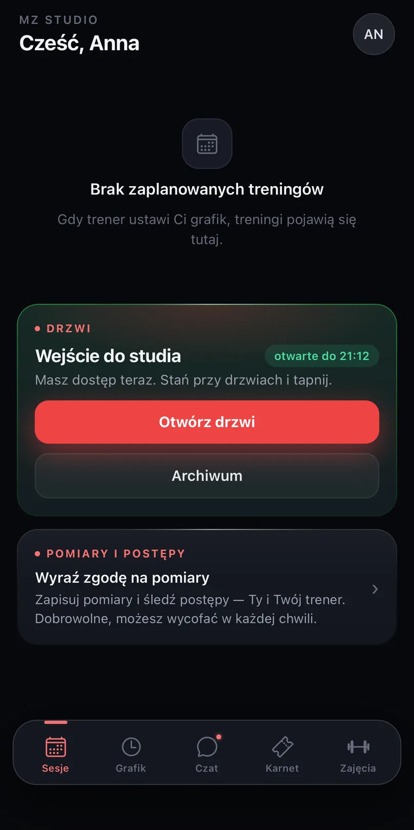 Aplikacja klienta TrainOS: karta Drzwi z aktywnym oknem dostępu i przyciskiem Otwórz drzwi