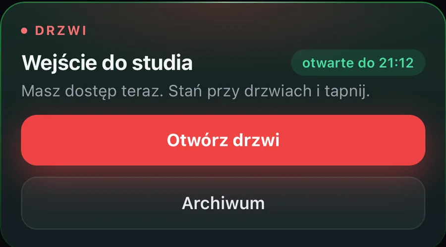 Karta Drzwi w aplikacji klienta z aktywnym oknem i przyciskiem Otwórz drzwi