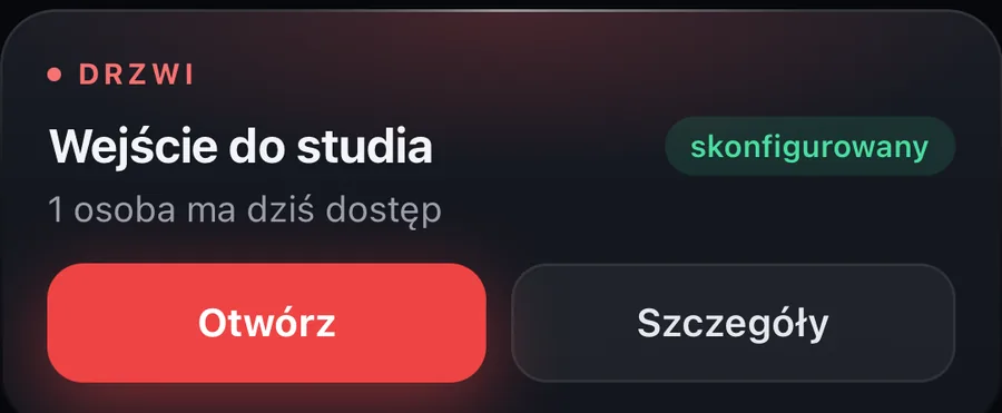 Karta Drzwi na pulpicie trenera: stan zamka i liczba osób z dostępem na dziś